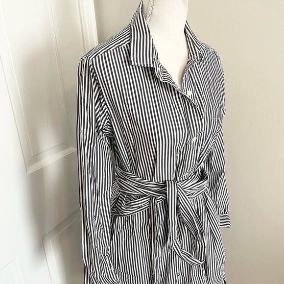 GAP Wrap Tie Belt Shirt Dress with Pockets - Picture 5 of 7